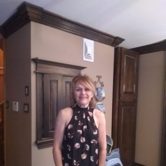 Meet your Posher, Sandra - Picture 1 of 1